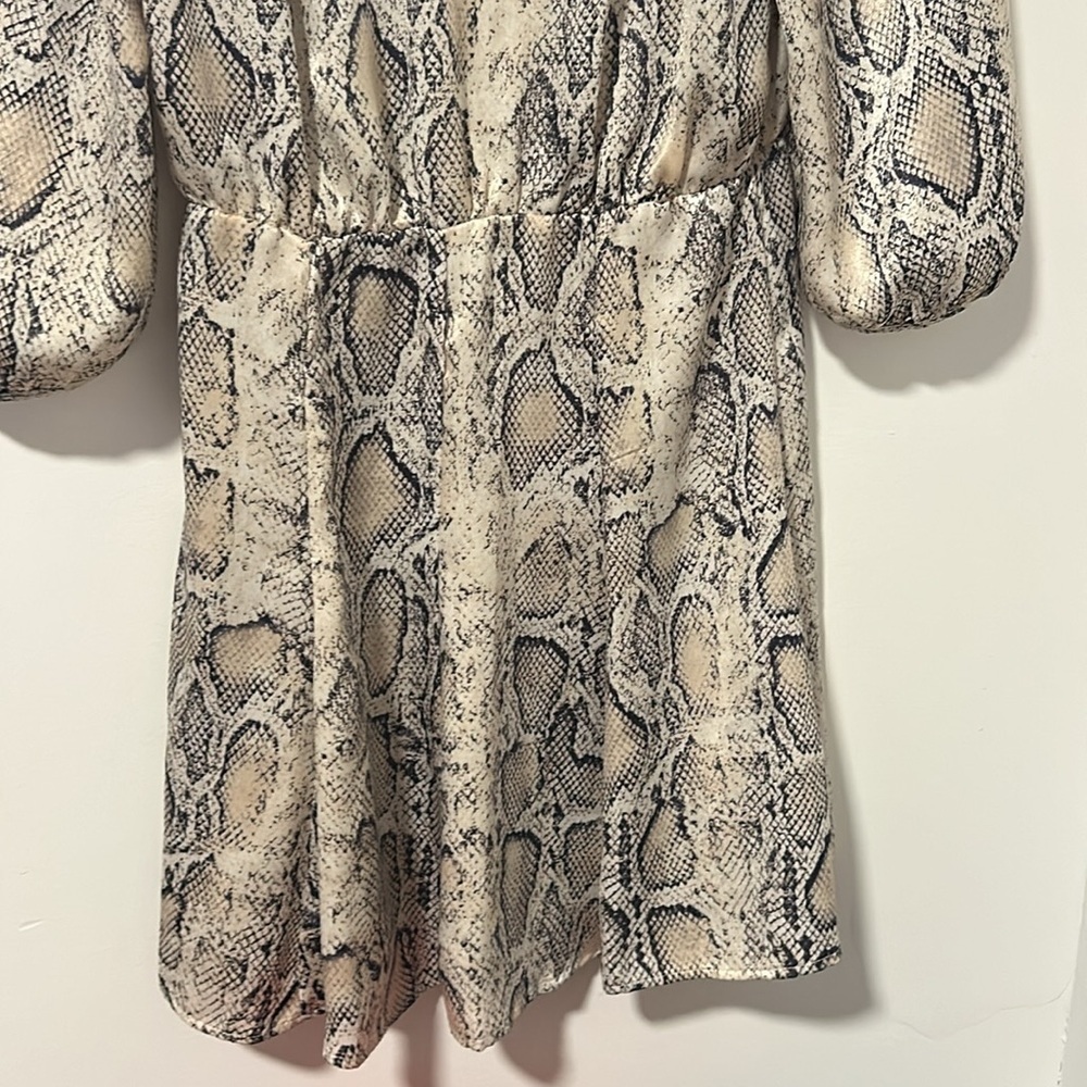 Zara Snake Print Button Up V Neck Lightweight Dress Size Small - Picture 5 of 5